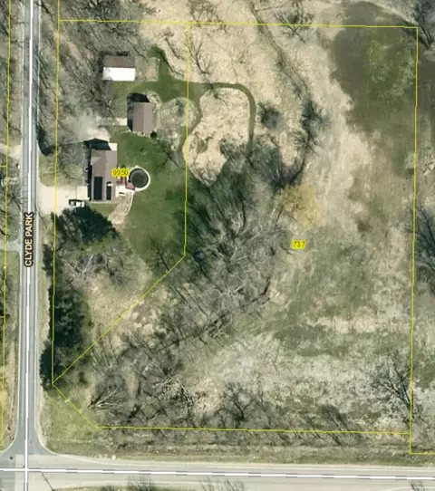 737 100th St SW, Byron Center, MI 49315