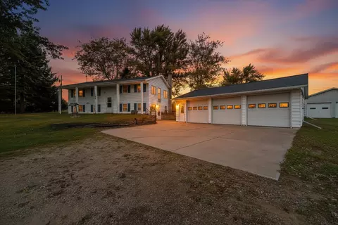 1140 Covert Rd, Leslie, MI 49251
