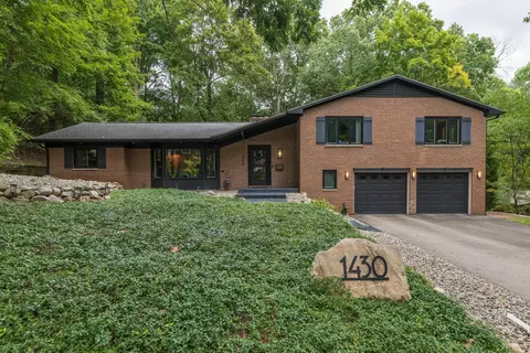 1430 S Spruce Dr, Kalamazoo, MI 49008