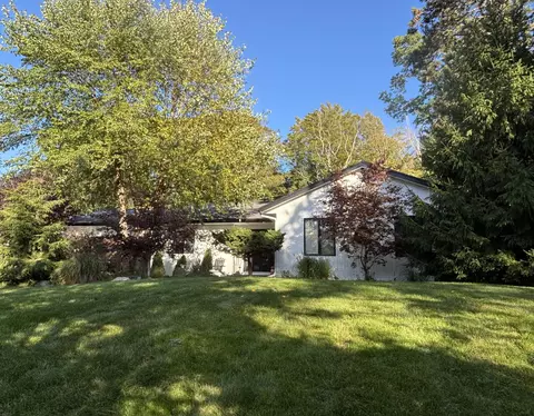 12919 Sikkema Dr, Grand Haven, MI 49417