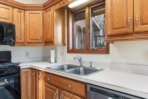 Kitchen - 11735 N Waldron Rd, Jerome, MI 49249 photo 4 of 4