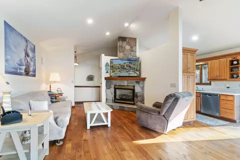 Living - 11735 N Waldron Rd, Jerome, MI 49249 photo 6 of 8