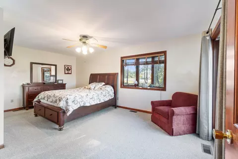 Bedroom - 11735 N Waldron Rd, Jerome, MI 49249 photo 1 of 10