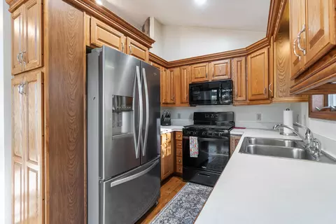 Kitchen - 11735 N Waldron Rd, Jerome, MI 49249 photo 2 of 4
