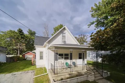 304 1st Ave, Manistee, MI 49660