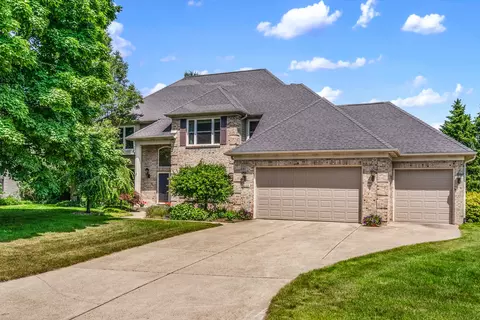 7639 Dunross Dr, Portage, MI 49024