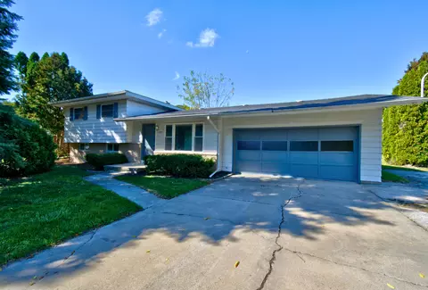 1839 Kingston Dr, Saginaw, MI 48638