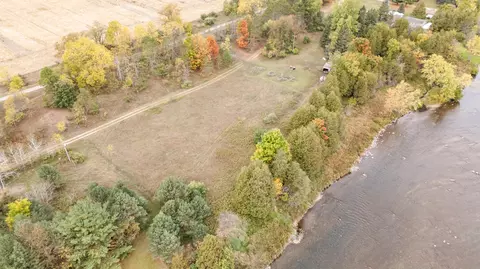 22 23 Davison Rd, Big Rapids, MI 49307 photo 3