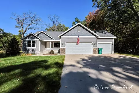 4894 Bowen St, Montague, MI 49437