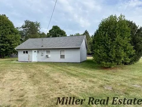 10496 M-37, Dowling, MI 49050