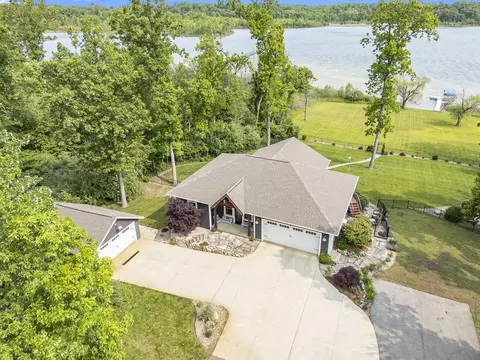 23772 Wilson Rd, Sturgis, MI 49091