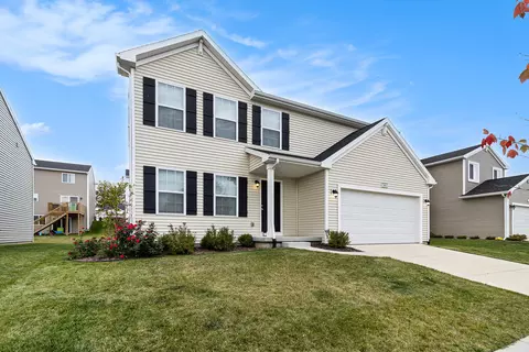 2893 Jordan River Dr, Fowlerville, MI 48836