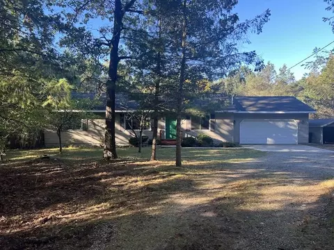 3498 Lindeman Rd, Manistee, MI 49660