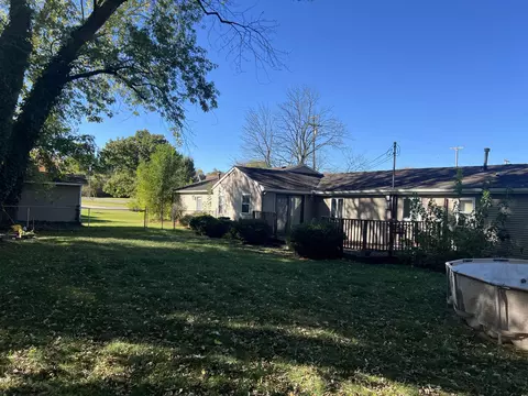 Exterior - 131 E Chicago Rd, Coldwater, MI 49036 photo 5 of 6