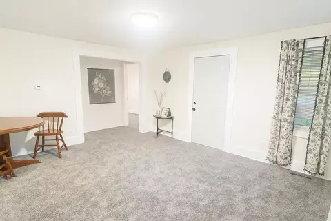512 E Cass St, Schoolcraft, MI 49087 photo 3