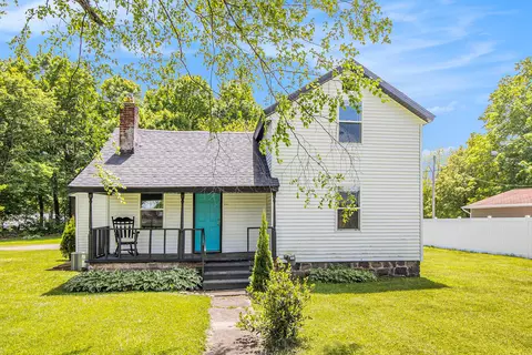 512 E Cass St, Schoolcraft, MI 49087 photo 2