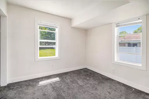 512 E Cass St, Schoolcraft, MI 49087 photo 4