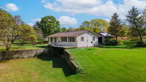 297 4th St, Plainwell, MI 49080 photo 5
