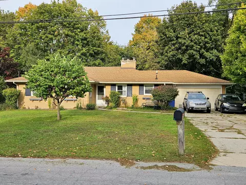 1639 Millbank St SE, Grand Rapids, MI 49508