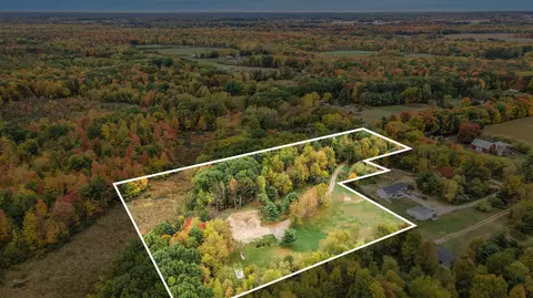 16000 NE Force Ave, Cedar Springs, MI 49319