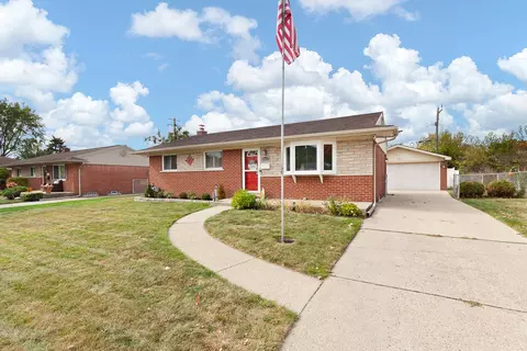 6963 Bison St, Westland, MI 48185