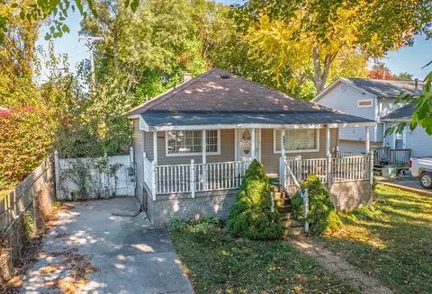 4686 Ennismore Dr, Clarkston, MI 48346