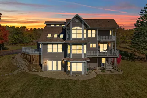 1240 E Bear Lake Rd, Hillsdale, MI 49242