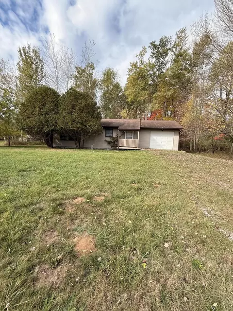 543 N Dennis Rd, Ludington, MI 49431