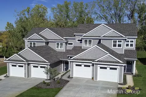 2231 Watertown Way NE, Grand Rapids, MI 49505