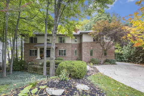 2978 Creek Edge Ct, Holland, MI 49424