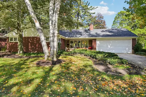 15976 Lauderdale Ave, Beverly Hills, MI 48025