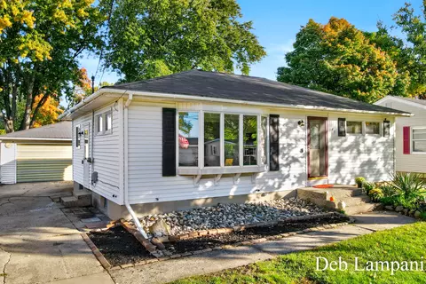 45 Fontenelle St SE, Grand Rapids, MI 49548