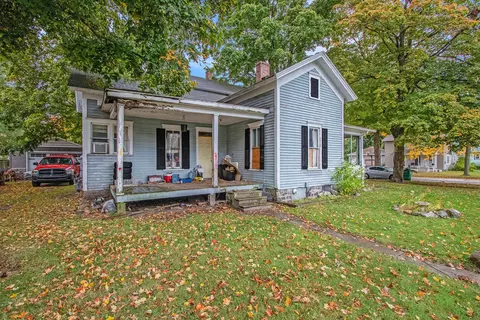 210 Mcomber St, Dowagiac, MI 49047