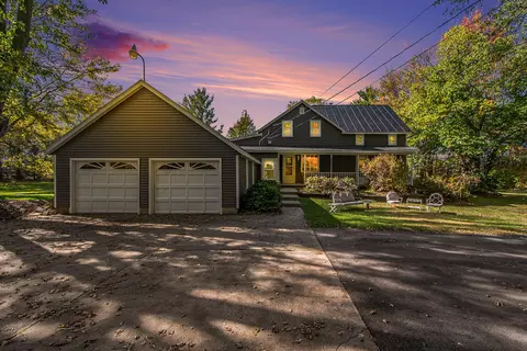 5258 92nd St SE, Caledonia, MI 49316