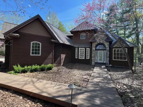 5650 Lily Ln, Sawyer, MI 49125