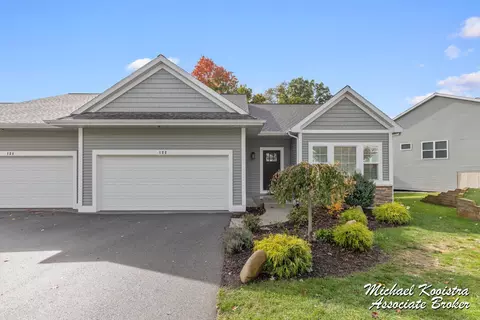 122 Blue Violet Ln NE #99, Comstock Park, MI 49321