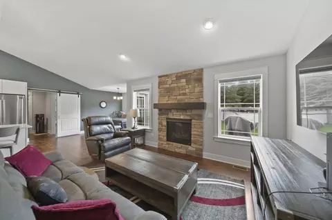5177 Stone River Rd, Jackson, MI 49201 photo 10