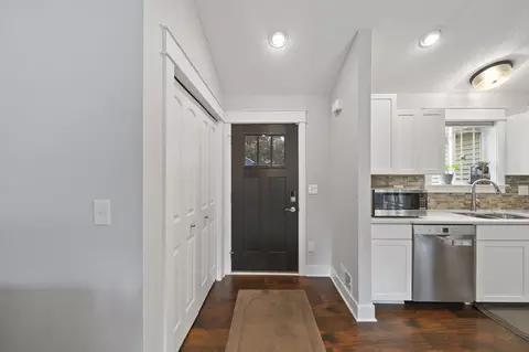 5177 Stone River Rd, Jackson, MI 49201 photo 2