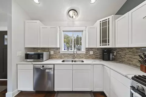 5177 Stone River Rd, Jackson, MI 49201 photo 8