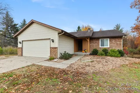 6424 Port Sheldon St, Hudsonville, MI 49426