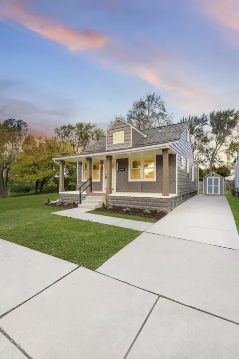 7043 Toepfer Rd, Warren, MI 48091