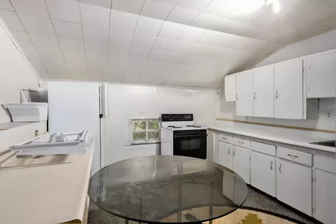 9585 Douglas Ave, Plainwell, MI 49080 photo 9