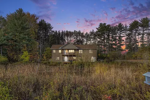 18729 112th Ave, Nunica, MI 49448
