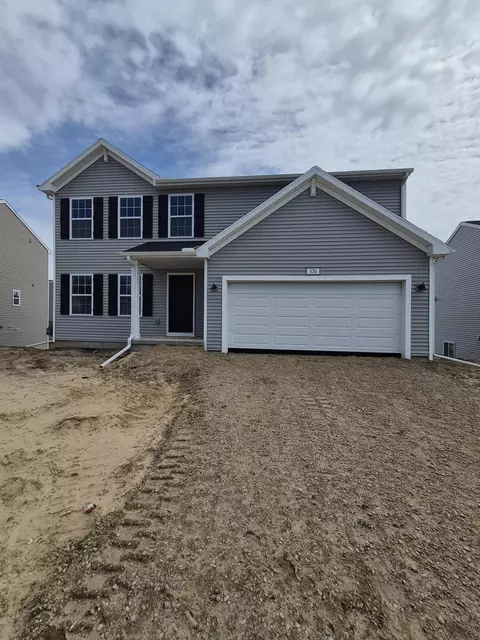 570 Hawk Wood Ct, Cedar Springs, MI 49319