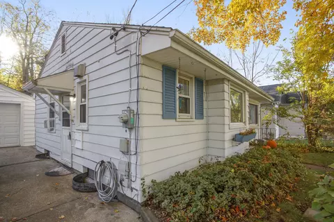 438 Elmhurst Ave, Parchment, MI 49004 photo 3