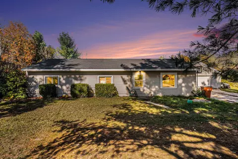 5475 14 Mile Ct NE, Rockford, MI 49341