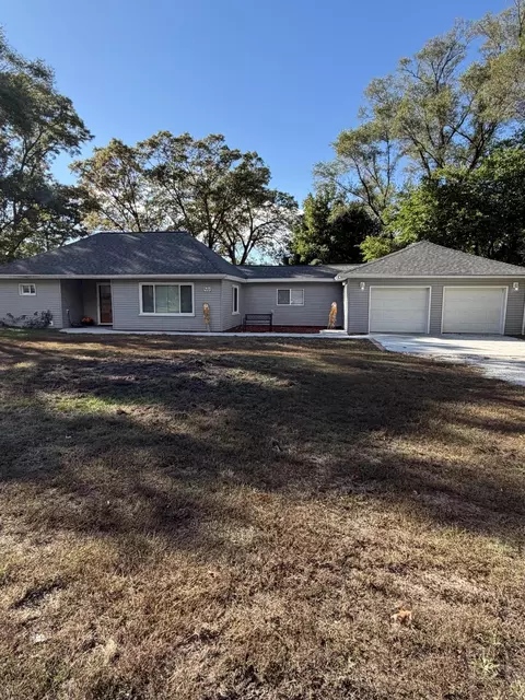 2871 Bailey St, Norton Shores, MI 49444