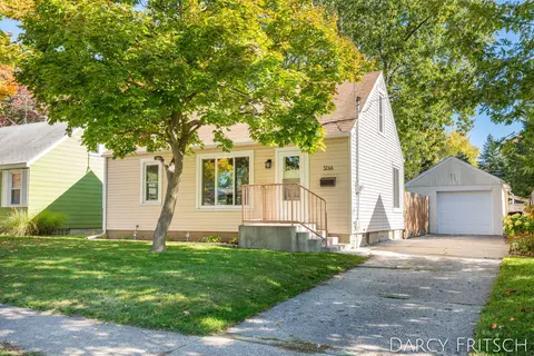 3744 Colby Ave SW, Wyoming, MI 49509