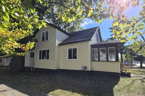 1752 Wood St, Muskegon, MI 49442