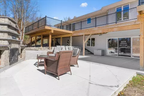 13158 Wood Rd, Bath, MI 48808